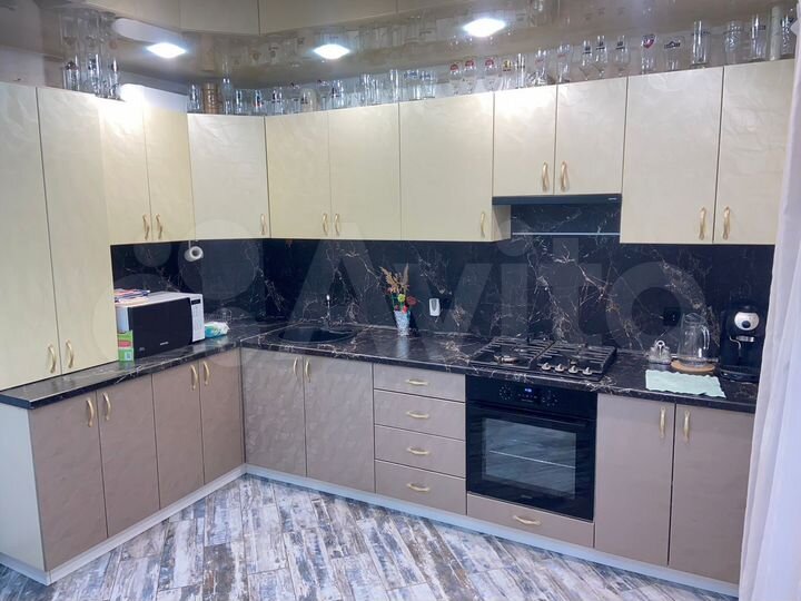 2-к. квартира, 60 м², 1/7 эт.