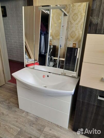 Тумба для ванной подвесная