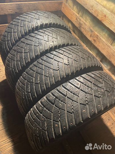 Goodyear Ultragrip Ice Arctic 215/65 R16