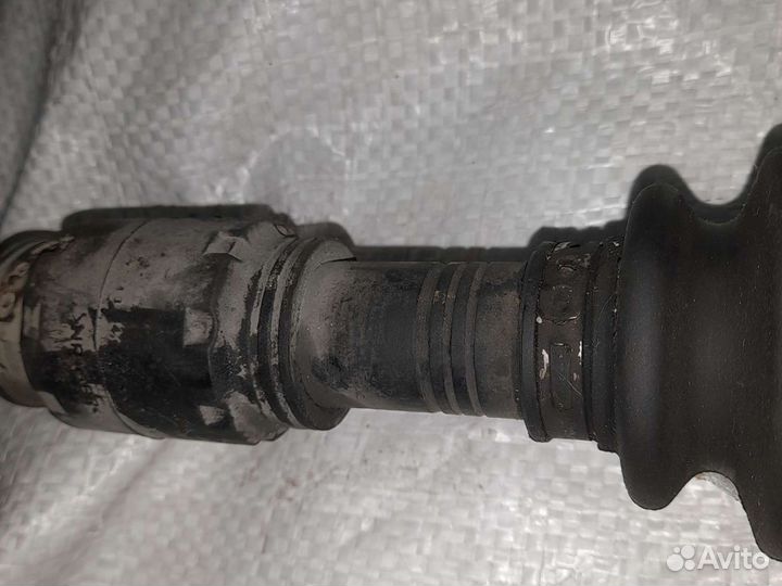 Привод левый Toyota avensis 2004 по 2008 г. 2,4