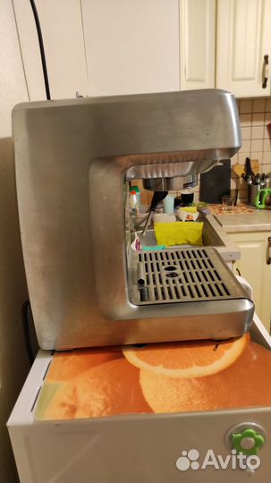 Продам рожковую кофемашину bork