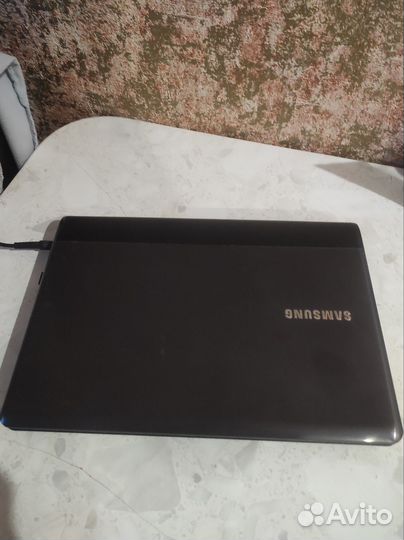 Samsung np305u1a