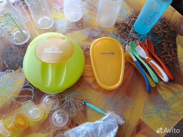 Бутылочки, соски, детская посуда