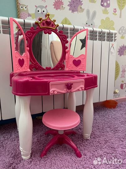 Туалетный столик для девочки