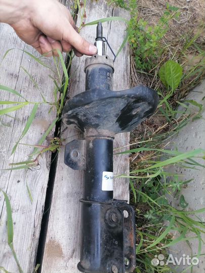 Амортизатор передний правый lacetti