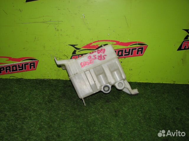 Бачок омывателя toyota CR40G, CR40N, CR50G, CR50N