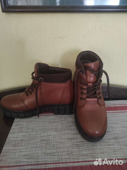 Ботинки женские 36 размер новые