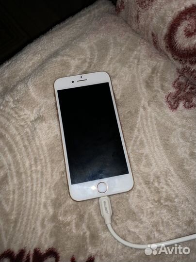 iPhone 8 (в идеале)