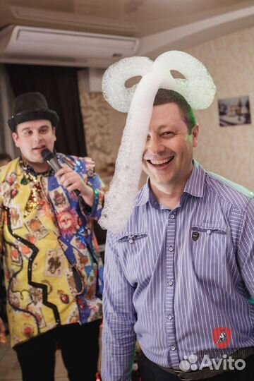 Шоу мыльных пузырей с фокусами и трюками