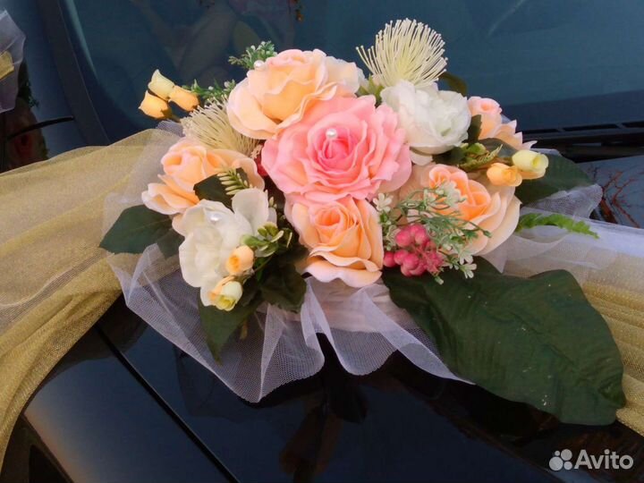 Свадебные украшения бело - персикового цвета