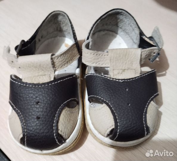 Сандали новые
