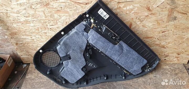 Обшивка двери задней левой Chevrolet Captiva (C10