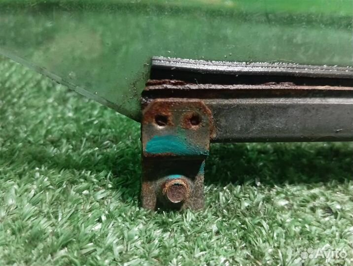 Стекло переднее правое Suzuki Ignis 2007