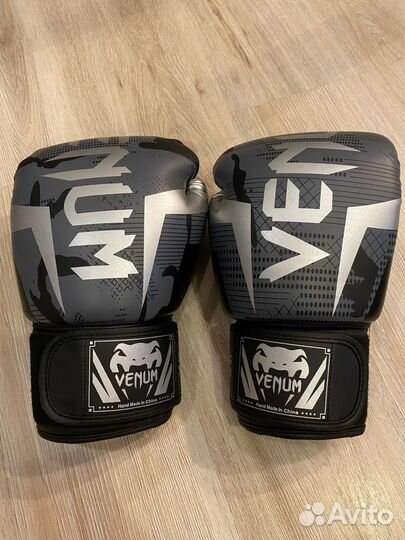 Боксёрские перчатки venum 16 oz Dark Camo