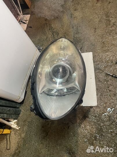 Фары R251