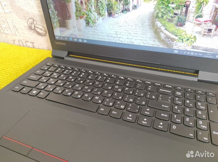 Шустрый ноутбук Lenovo на Core i3-6006u + Ram 8Gb