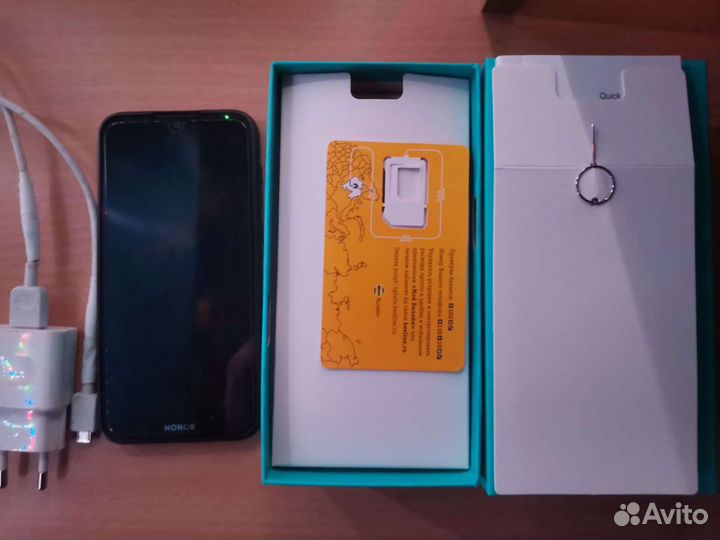 Телефон Honor 8S