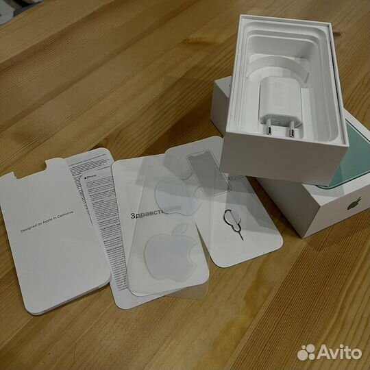 Коробка от iPhone 11