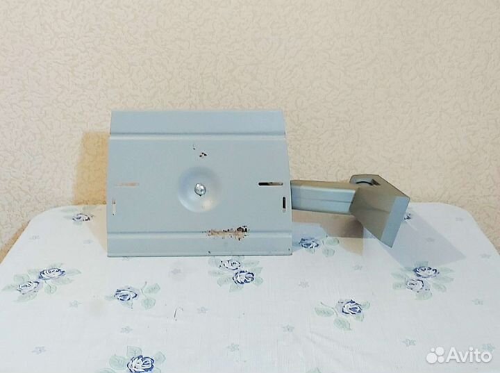 Кронштейн на стену