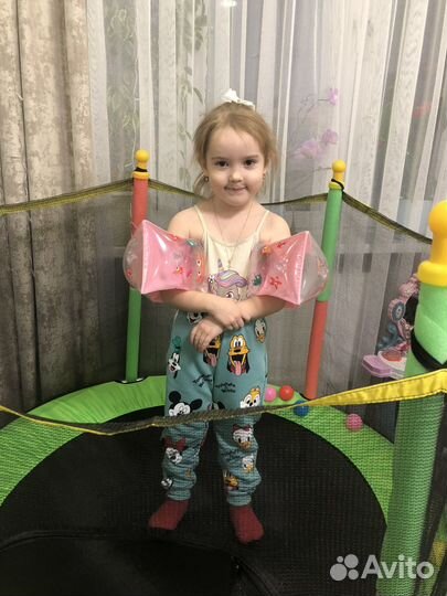 Детский батут с сеткой