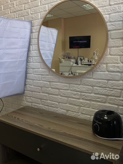 Аренда рабочего места бровиста / визажиста