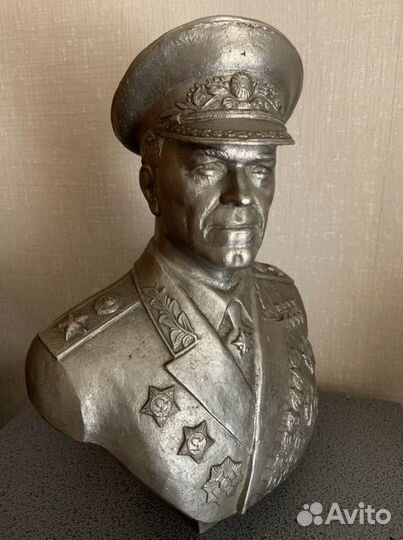 «Бюст Жукова»