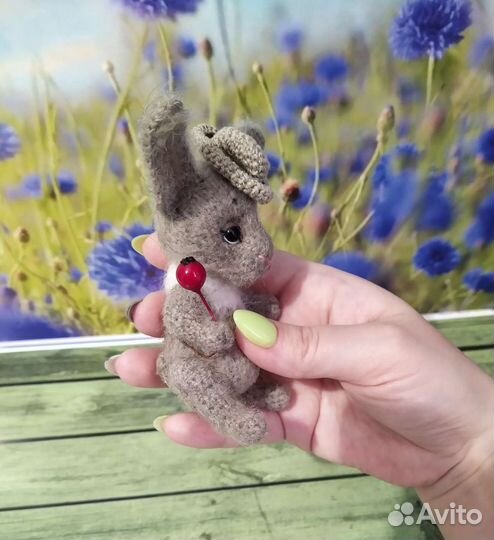 Заяц амигуруми