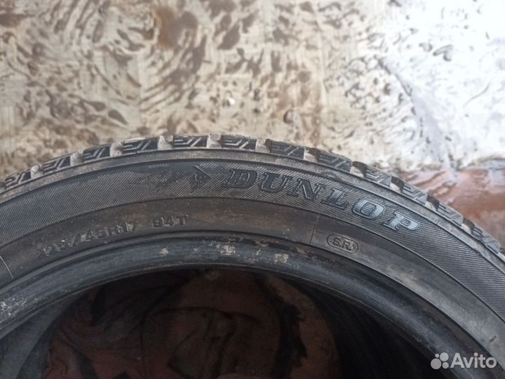 Dunlop SP Winter Ice 01 225/45 R17 94T