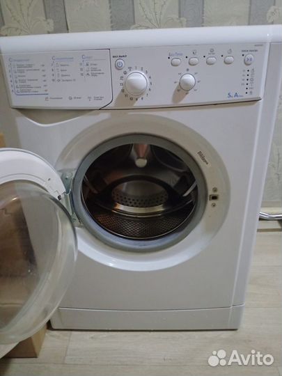 Продам стиральную машину indesit на 5 кг