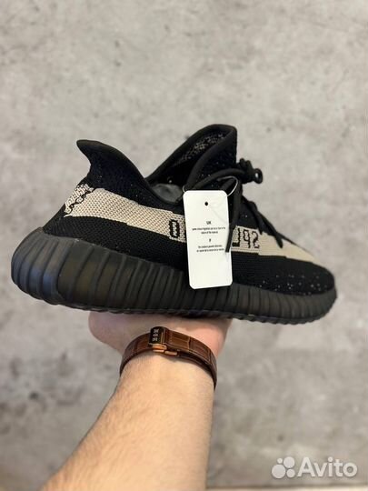 Кроссовки Adidas Yeezy Boost 350 v2