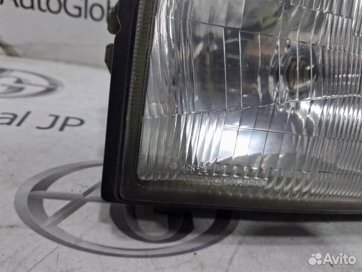 Фара передняя левая Isuzu Bighorn UBS69 4JG2 1998