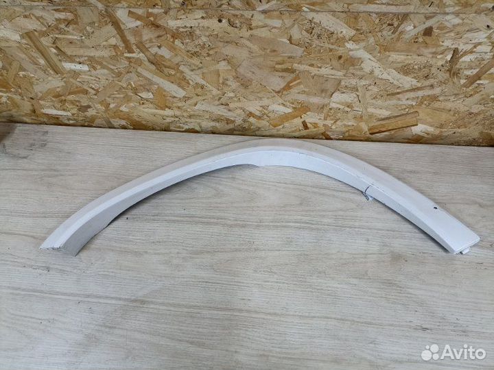 Молдинг на крыло задний правый Mercedes Gls X167
