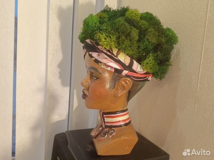 Статуэтка со мхом стабилизированным. 