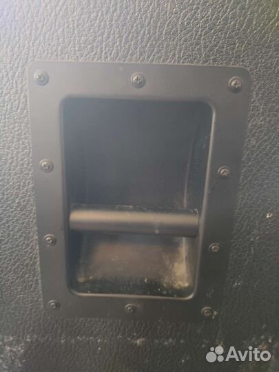 Гитарный кабинет yerasov bull- v 212