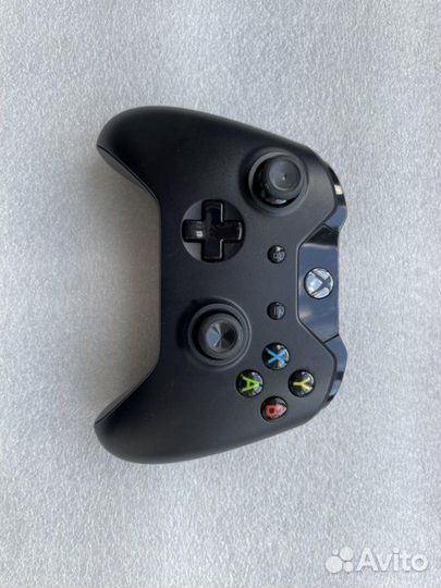 Xbox ONE, 400 игр, геймпад