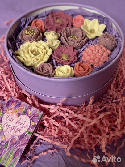 Сладкий подарок шоколадные цветы