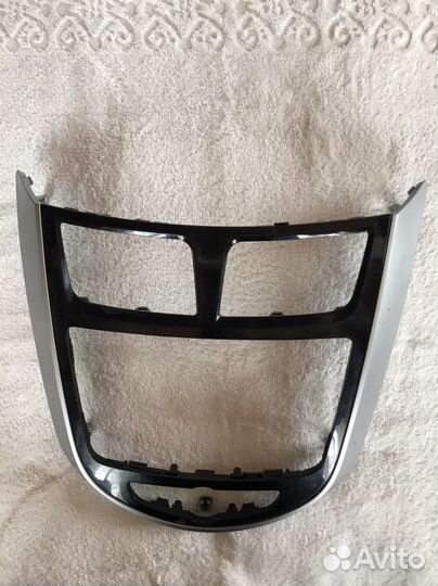 Штатная магнитола Hyundai Solaris