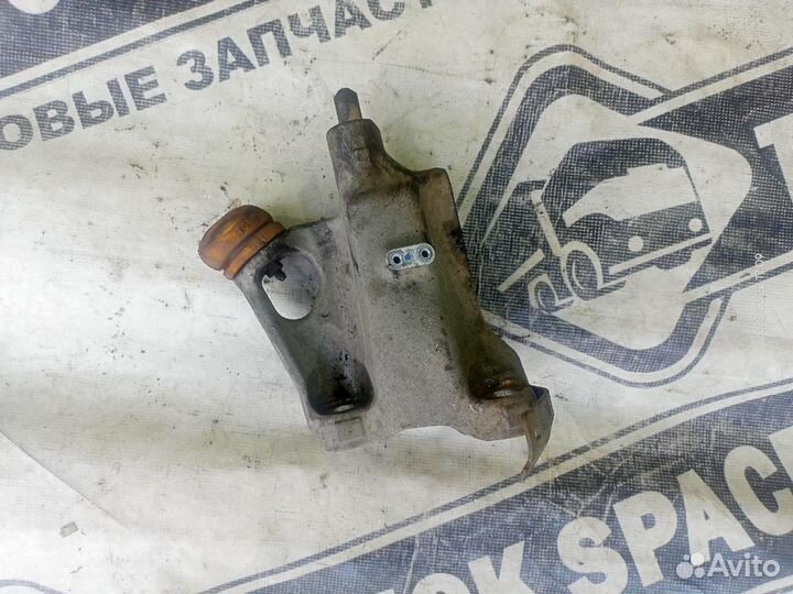 1788234 Кронштейн торсиона кабины правый Scania