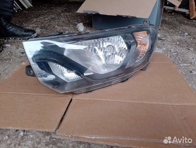 Фара левая