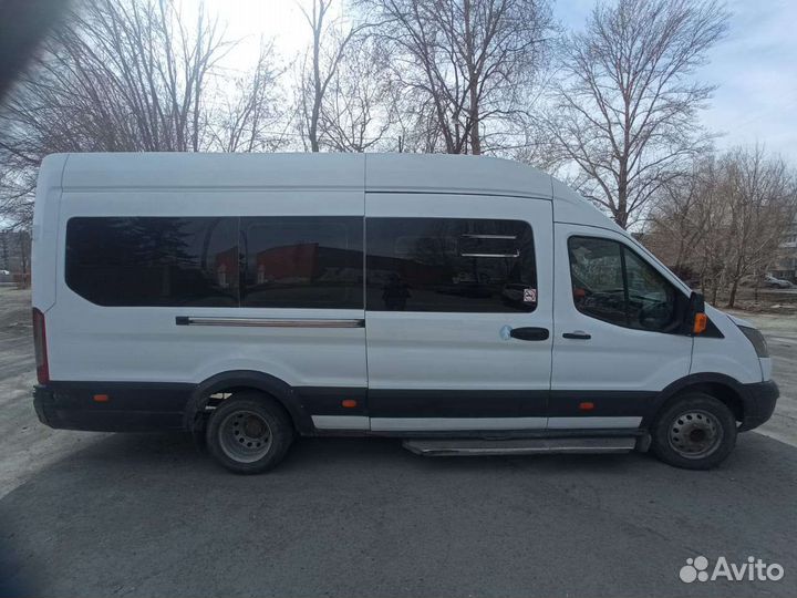 Ford Transit микроавтобус, 2015