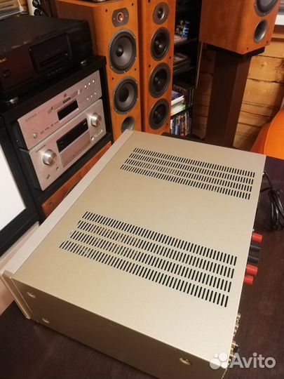 Усилитель Marantz PM 7200