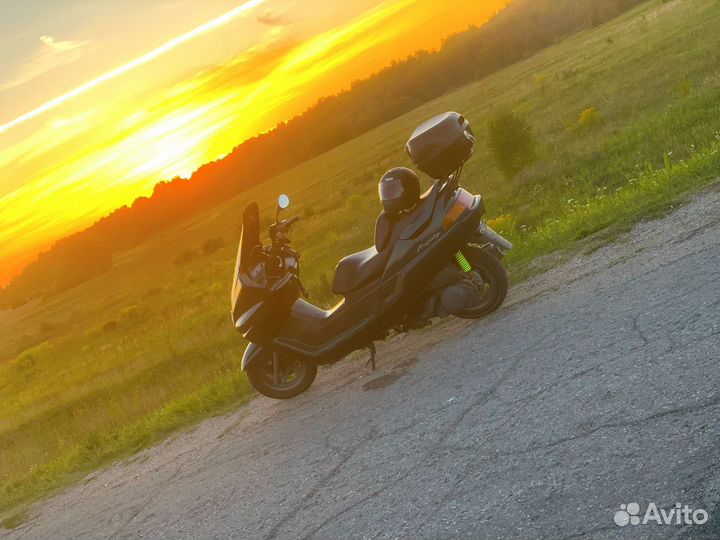 Макси скутер Yamaha Majesty 250