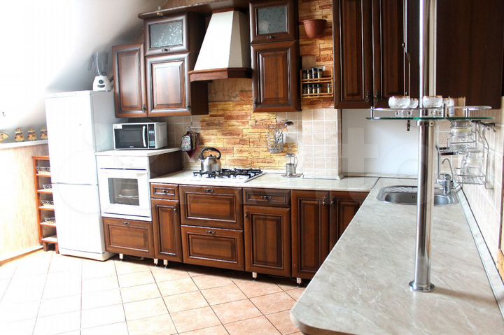 3-к. квартира, 112 м², 5/6 эт.