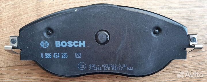Передние тормозные колодки Bosch 0986424285
