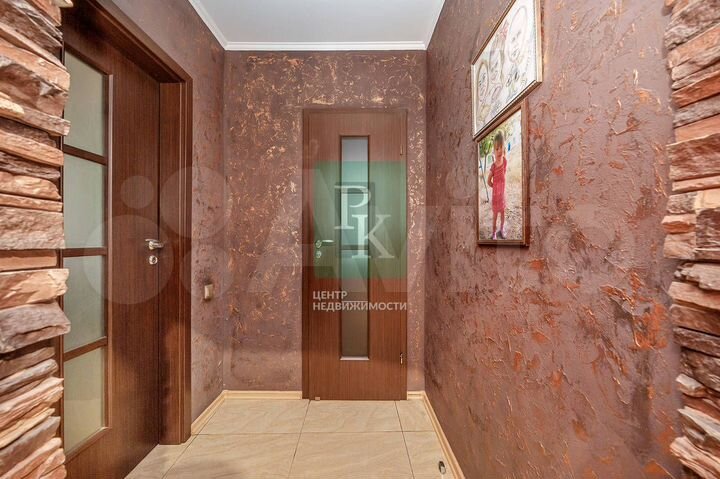 3-к. квартира, 69,3 м², 1/2 эт.
