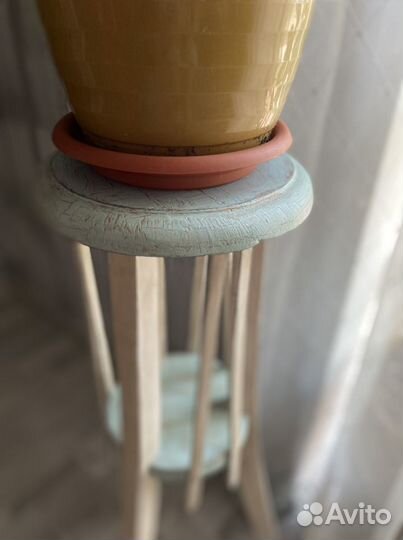 Подставка под цветы