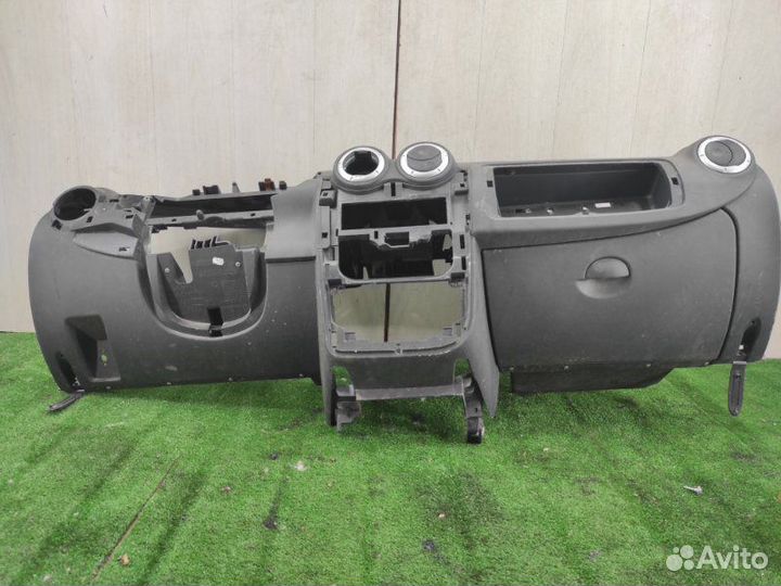 Панель передняя салона (торпедо) LADA Largus R90