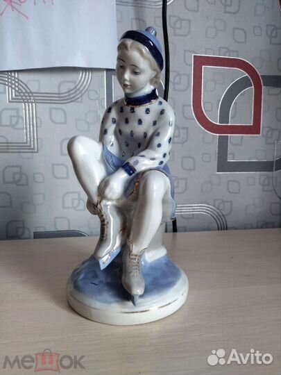 Фарфоровая статуэтка. Фигуристка