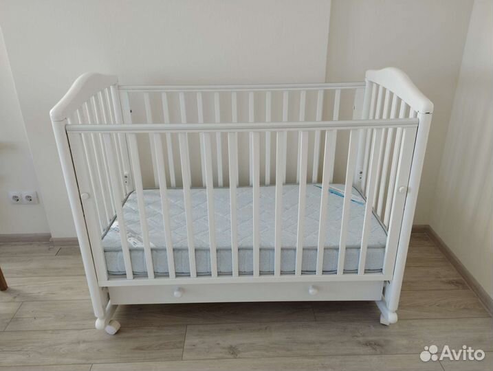 Детская кроватка Гандылян