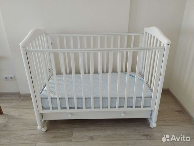 Детская кроватка Гандылян